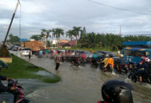 Lalulintas Macet, Fly Over Amplas Hingga Mapolda Sumut Banjir