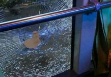 Brutal! Bus Persiraja Diserang di Banten